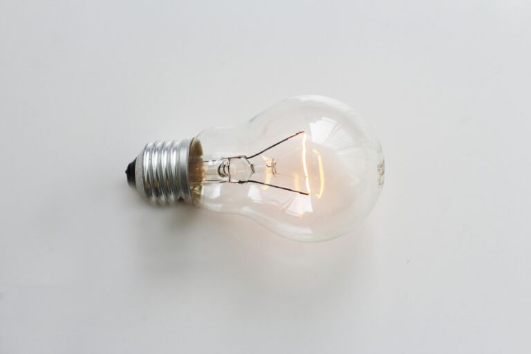 Photo of an incandescent light bulb